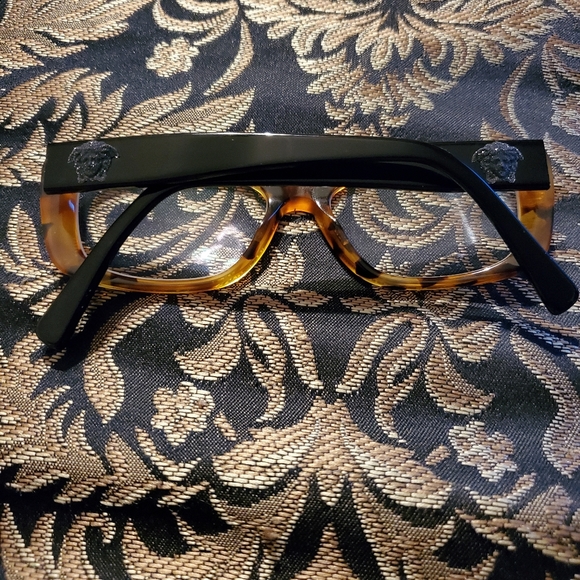 Frames - Picture 2 of 4